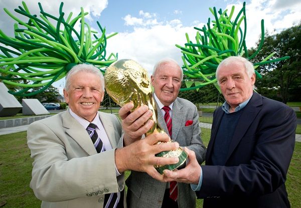 Bill O'Herlihy alongside John Giles and Eamon Dunphy 5/6/2014