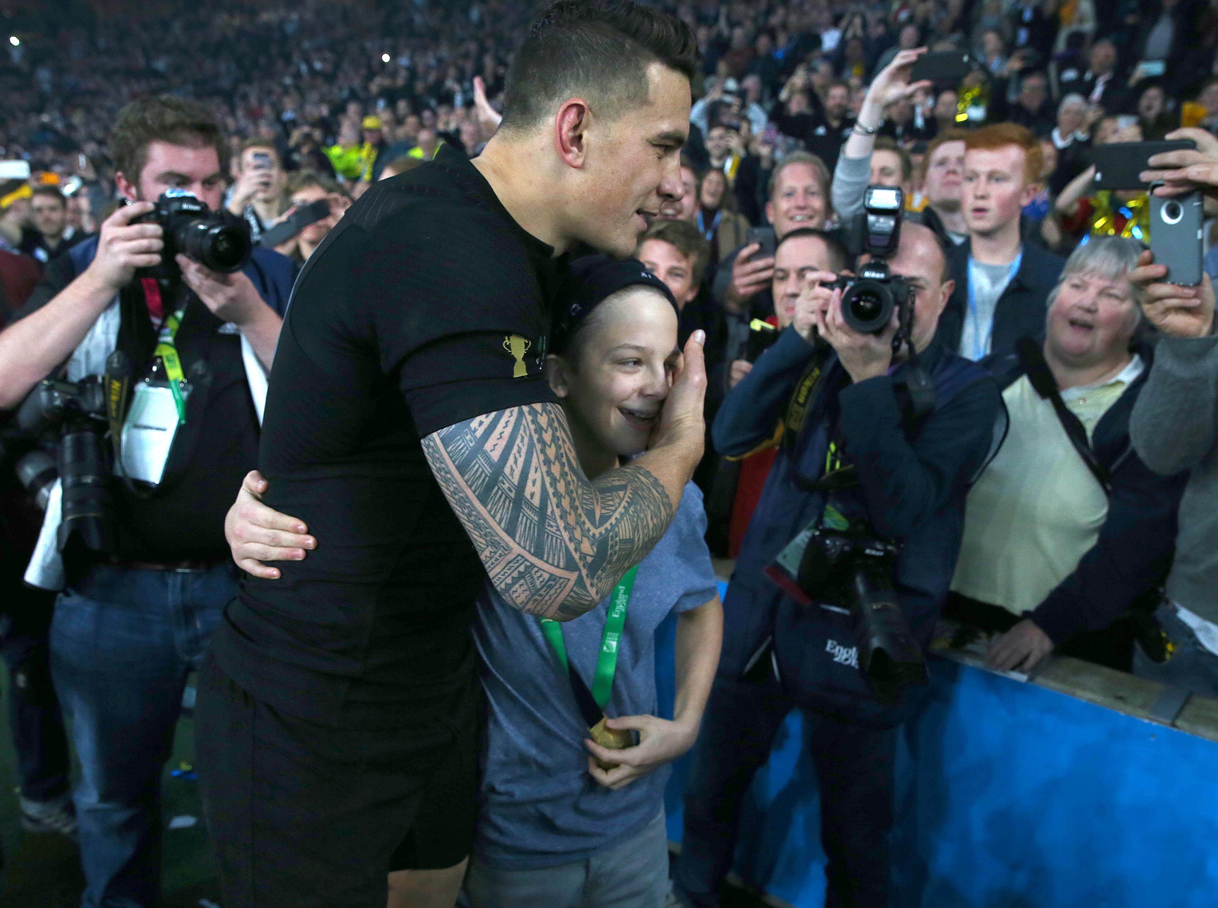 2015 Rugby World Cup Final, Twickenham, London 31/10/2015 New Zealand vs Australia Young Charlie Lines after Sonny Bill Williams gave him his winning medal  Mandatory Credit ©INPHO/Dan Sheridan