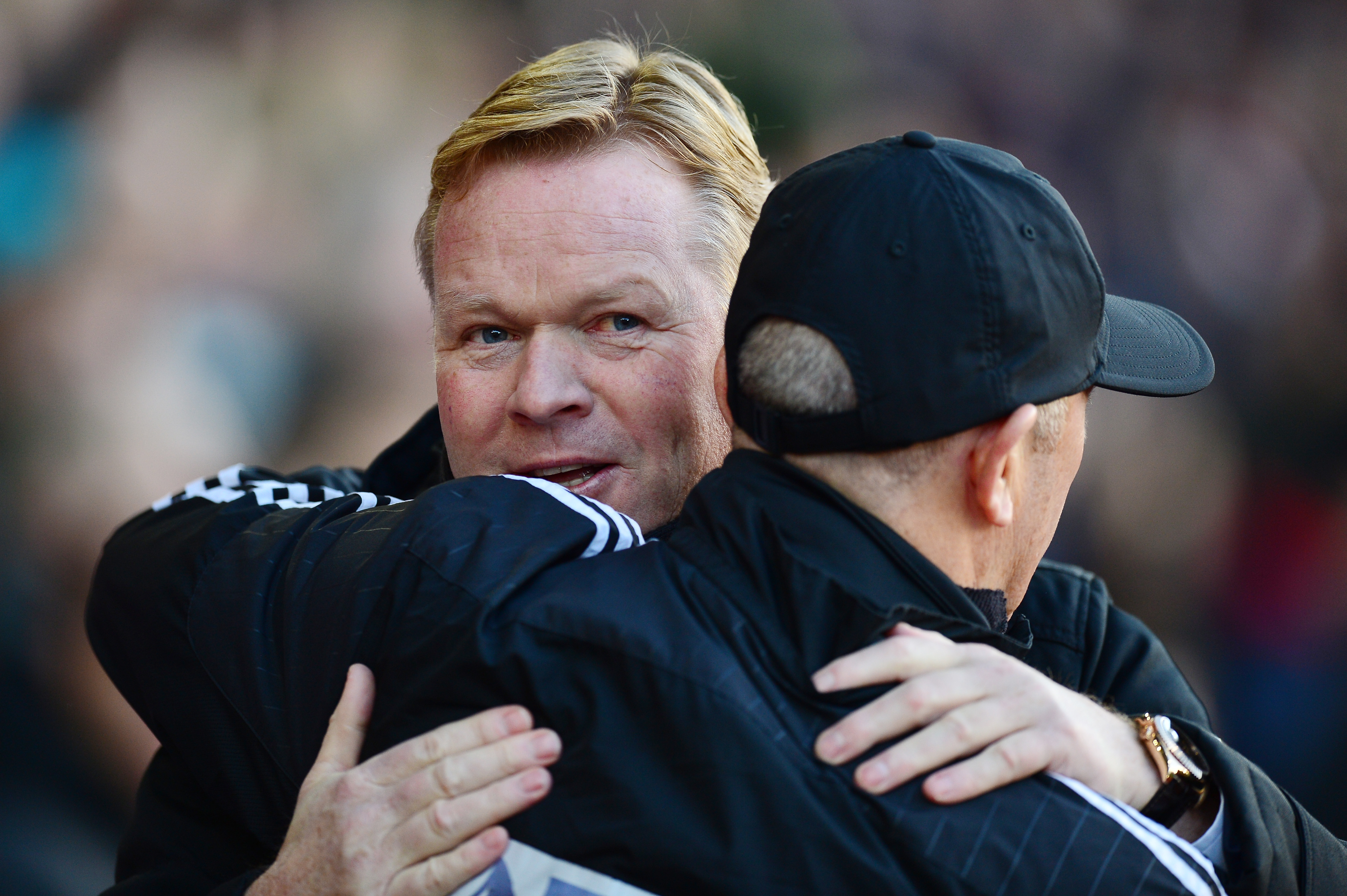 SOUTHAMPTON, ENGLAND - JANUARY 16: Ronald Koeman manager of Southampton and Tony Pulis manager of West Bromwich Albion greet prior to the Barclays Premier League match between Southampton and West Bromwich Albion at St. Mary's Stadium on January 16, 2016 in Southampton, England. (Photo by Dan Mullan/Getty Images)