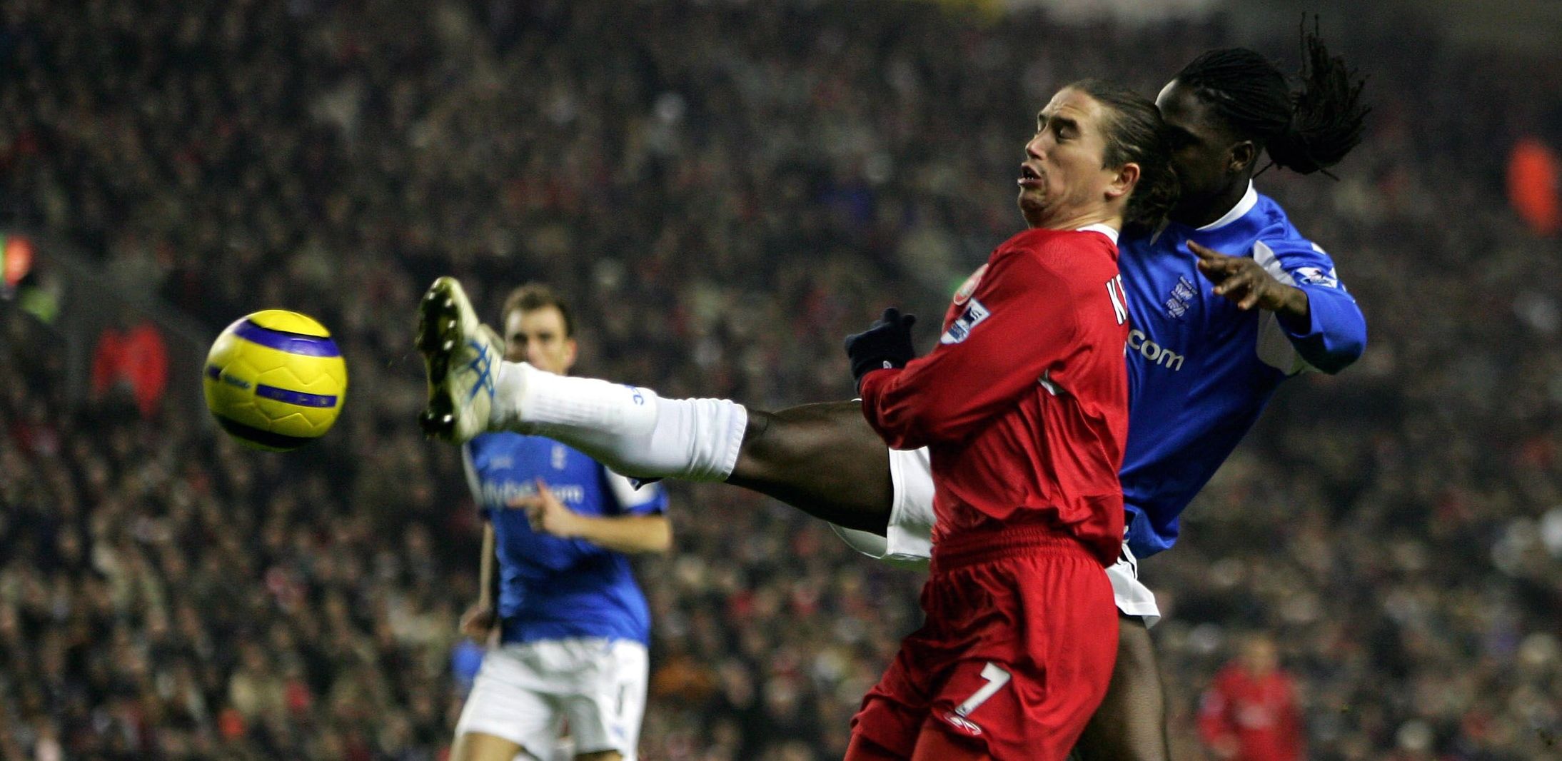 Premiership 1/2/2006 Liverpool vs Birmingham City Mario Melchiot of Birmingham stretches his leg out to get the ball away from Harry Kewell of Liverpool Mandatory Credit ©INPHO/Getty Images