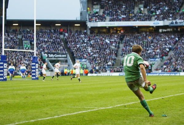 LONDON - MARCH 6: Ronan O'Gara of Ireland kicks a penalty during the RBS Six Nations match between England and Ireland at Twickenham on March 6, 2004 in London. (Photo by Jamie McDonald/Getty Images)