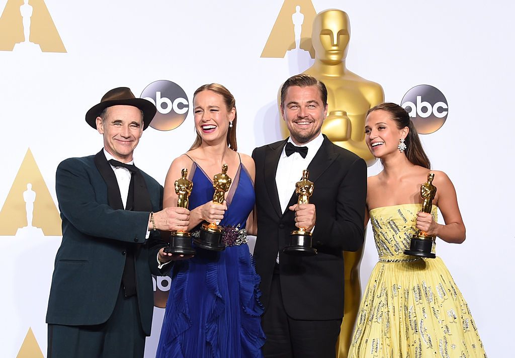 HOLLYWOOD, CA - FEBRUARY 28: (L-R) Actor Mark Rylance, winner of Best Supporting Actor for 'Bridge of Spies,' actress Brie Larson, winner of Best Actress for 'Room,' actor Leonardo DiCaprio, winner of Best Actor for 'The Revenant,' and actress Alicia Vikander, winner of Best Supporting Actress for 'The Danish Girl,' pose in the press room during the 88th Annual Academy Awards at Loews Hollywood Hotel on February 28, 2016 in Hollywood, California. (Photo by Jason Merritt/Getty Images)