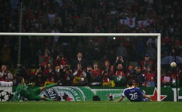 MOSCOW - MAY 21: John Terry of Chelsea misses a penalty during the UEFA Champions League Final match between Manchester United and Chelsea at the Luzhniki Stadium on May 21, 2008 in Moscow, Russia. (Photo by Alex Livesey/Getty Images)