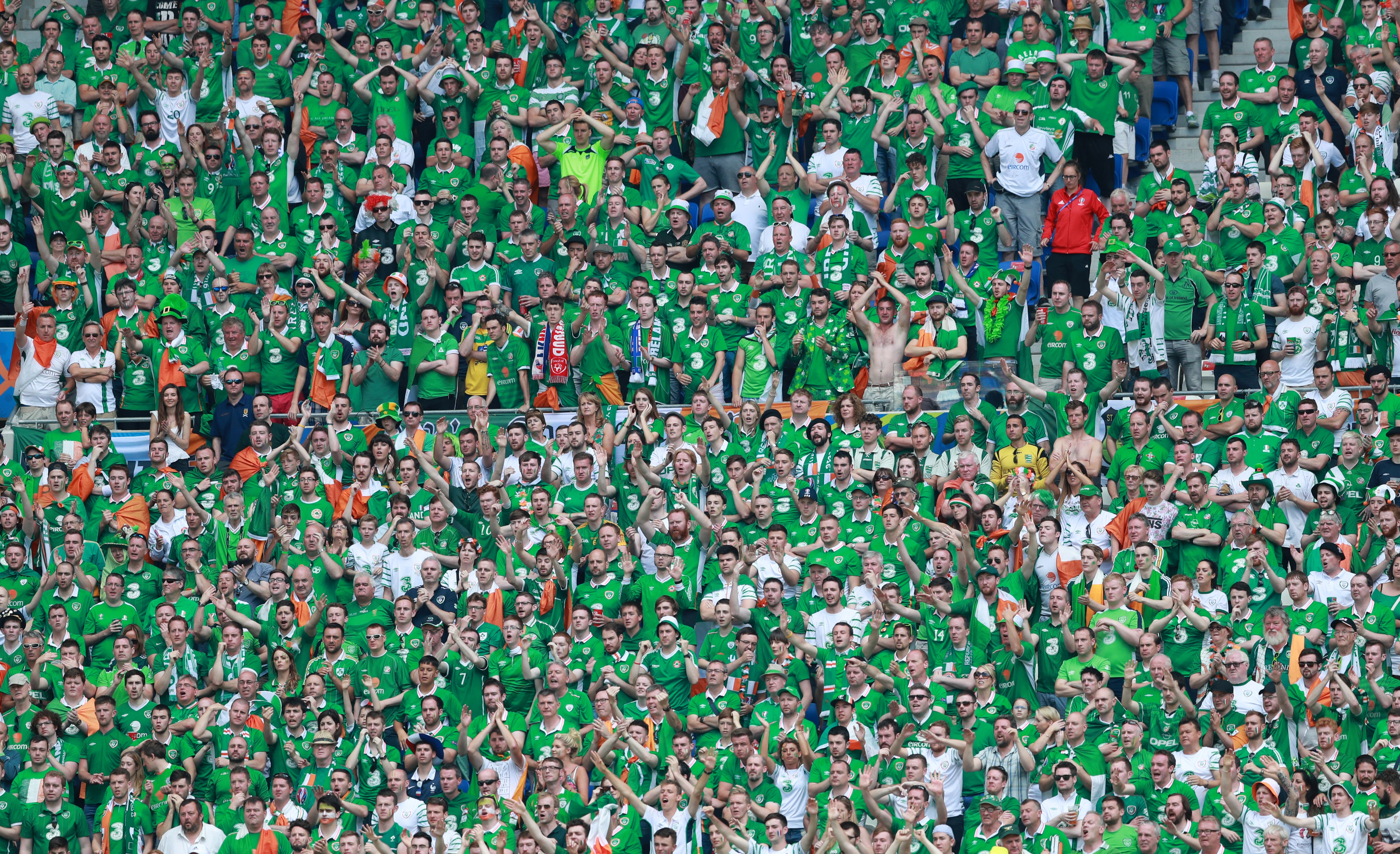 2016 UEFA European Championship Round Of 16, Parc Olympique Lyonnais, Lyon, France 26/6/2016 Republic of Ireland vs France Ireland fans during the game Mandatory Credit ©INPHO/James Crombie