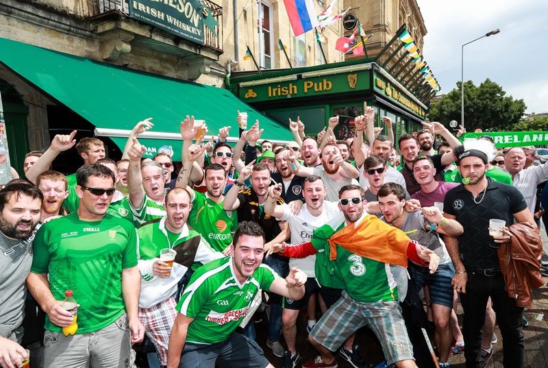 Republic of Ireland Fans In France, Bordeaux, France 16/6/2016 Irish fans enjoy the atmosphere in Bordeaux Mandatory Credit ©INPHO/James Crombie